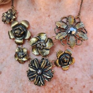 Bundled jewelry-2 for 1 price. Necklace and cuff bracelet